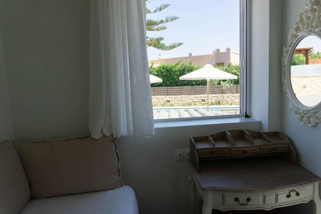 Casa Di Kapaka - New Villa In The Countryside Roupai Dış mekan fotoğraf
