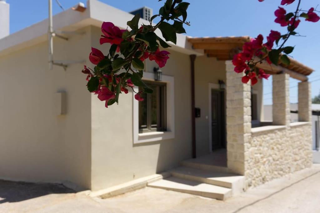 Casa Di Kapaka - New Villa In The Countryside Roupai Dış mekan fotoğraf