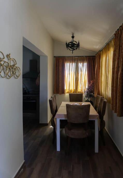 Casa Di Kapaka - New Villa In The Countryside Roupai Dış mekan fotoğraf